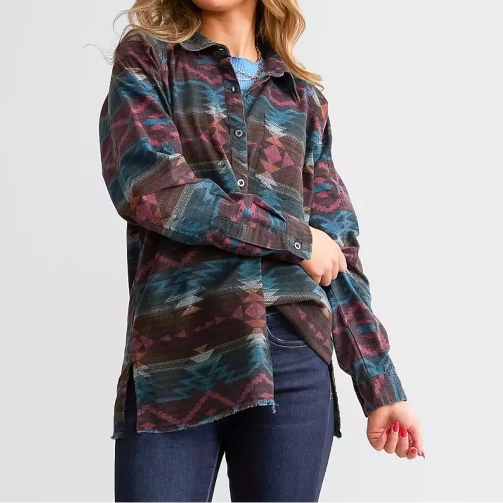 BKE Aztec Print Boyfriend Shirt L